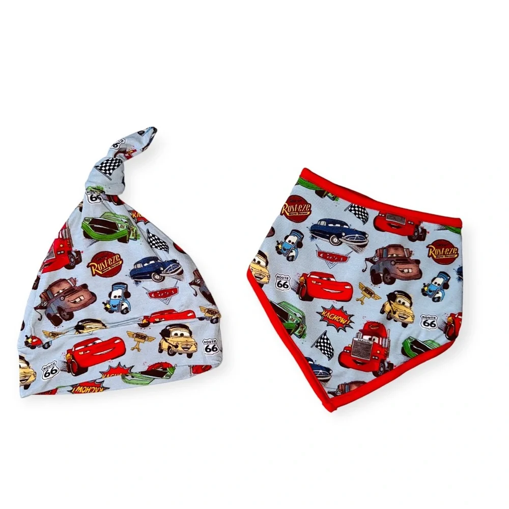 🏎️NIB Cars Bamboo Bib & hat Set🏎️